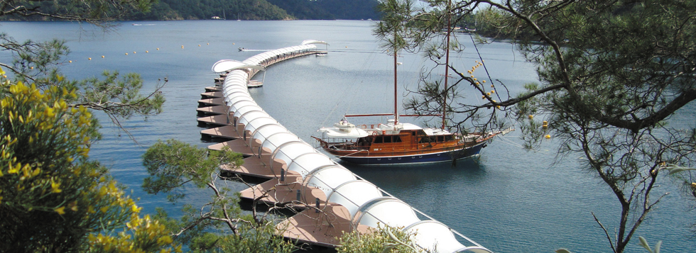 Overhead view of curved arches